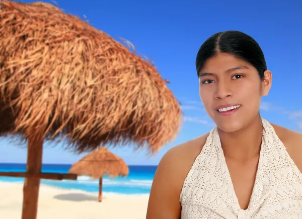拉丁裔的玛雅女人肖像 — 图库照片
