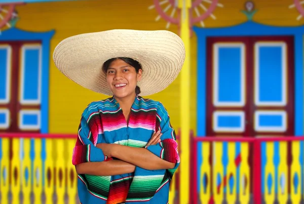 라틴 멕시코 스페인 솜브레로 판 쵸 여자 — 스톡 사진