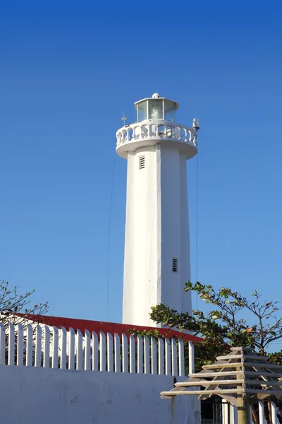 Leuchtturm neu in puerto morelos maya riviera — Stockfoto