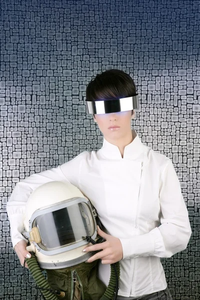 Nave espacial futurista casco astronauta mujer —  Fotos de Stock