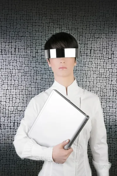 Futuristiska affärskvinna laptop silver framtida glasögon — Stockfoto