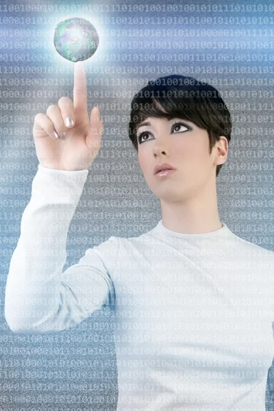 Digital futuristiska affärskvinna globala planet touch — Stockfoto