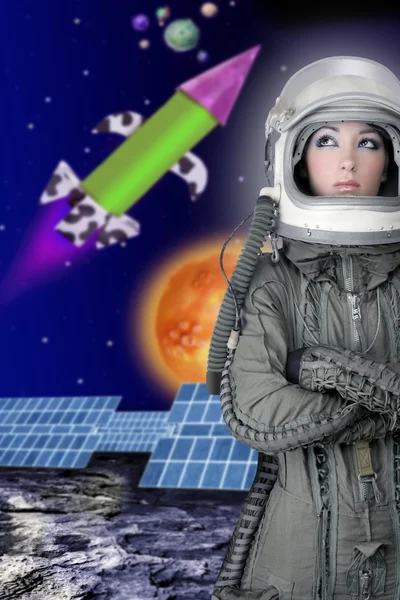Letadla astronaut kosmická loď helmu žena móda — Stock fotografie