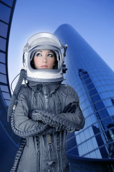 Flygplan astronaut rymdskepp hjälm kvinna mode — Stockfoto
