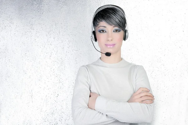 Sluchátka stříbrné futuristické žena sluchátka telefon — Stock fotografie