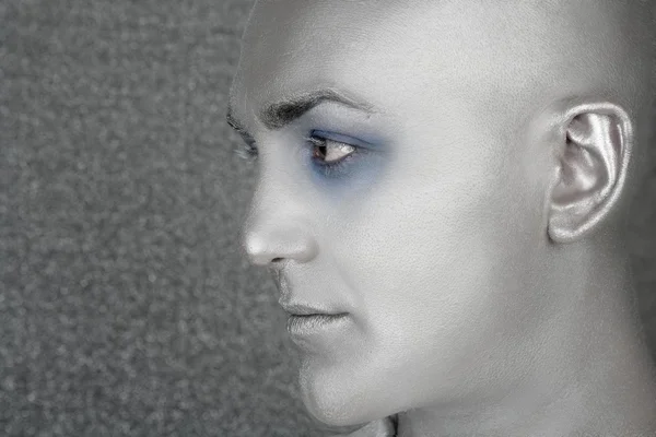Retrato de perfil de homem alienígena prata extraterrestre — Fotografia de Stock