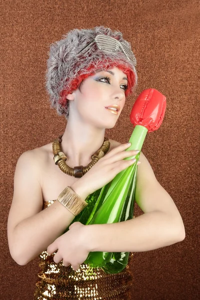 Surrealistiska mode futuristiska kvinna tulip flower — Stockfoto