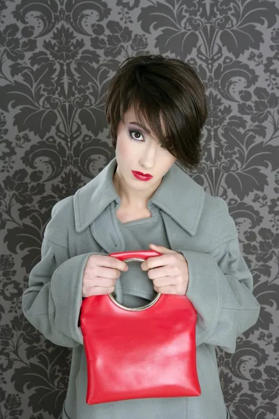 ハンドバッグの赤のレトロな女性のヴィンテージのファッション — ストック写真