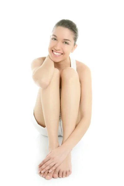 Krásná mladá žena uvolnit sit na bílém pozadí — Stock fotografie