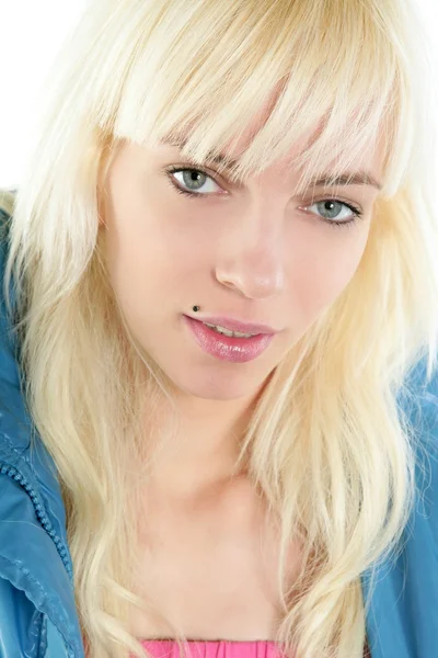 Blond jeune étudiant de mode fille portrait fond blanc — Photo