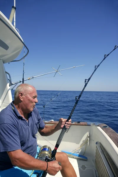 Angler senior stora spel sport fiskebåt — Stockfoto