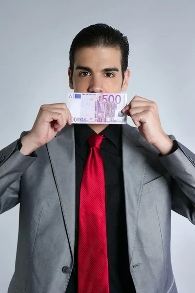 Официальный портрет молодого бизнесмена с банкнотой в 500 евро — стоковое фото