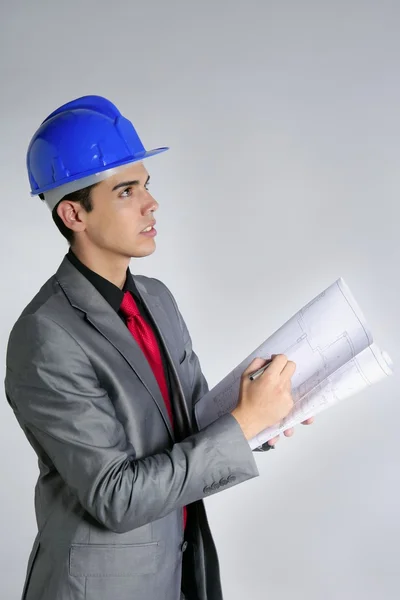 Architetto ingegnere con cappello rigido blu — Foto Stock