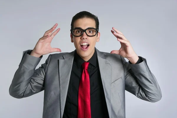 Empresario loco con gafas divertidas y traje — Foto de Stock