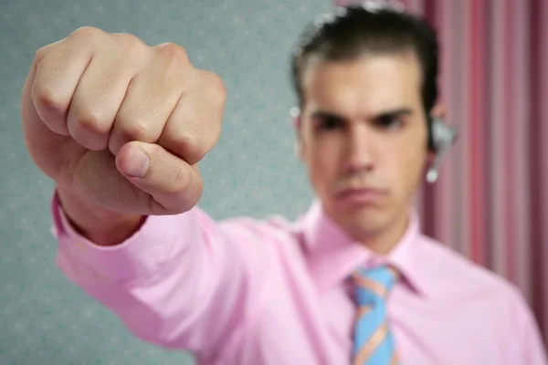 拳のクローズ アップと怒っているの積極的なビジネスマン — ストック写真