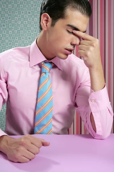 Üzletember aggódik fejfájás, stressz és szomorú — Stock Fotó