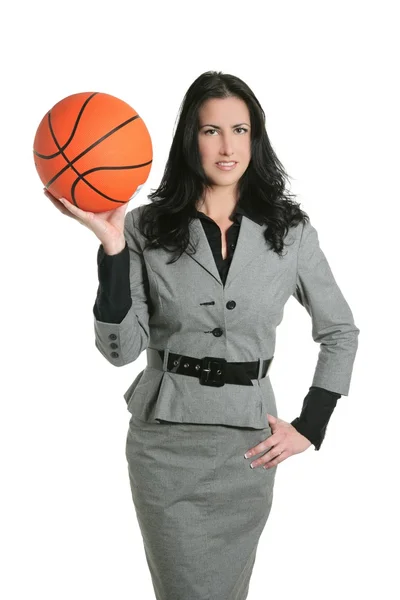 Bola de basquete mulher de negócios terno cinza — Fotografia de Stock
