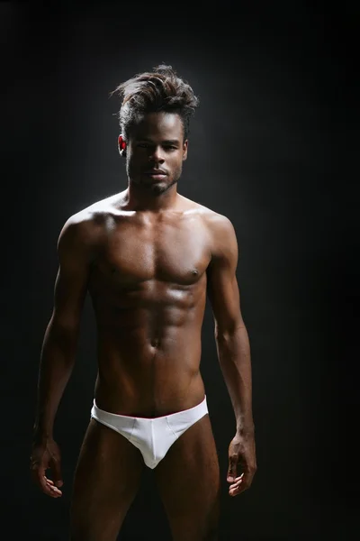 アフリカ系アメリカ人男性モデルの下着 — ストック写真