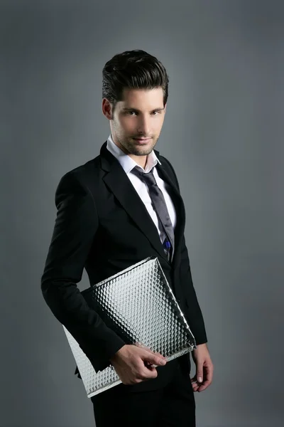 Trendige Mode junger Geschäftsmann schwarzer Anzug — Stockfoto