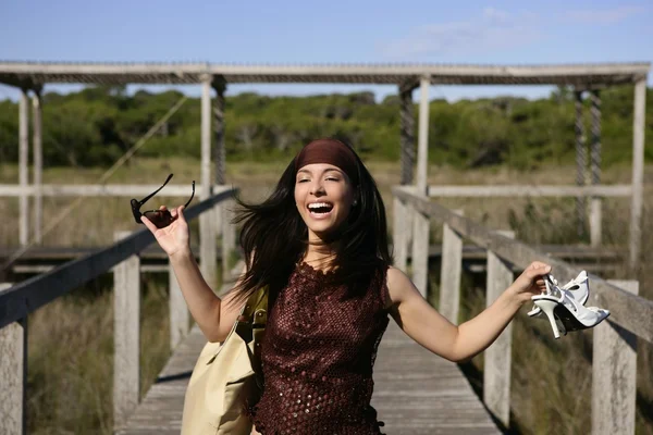 Güzel bir kadın, stres altında çalışan turizm — Stok fotoğraf