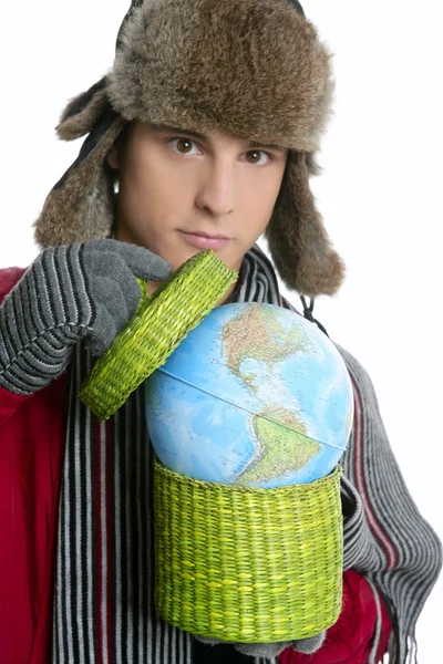Gek student jongen met mondiale kaart bol — Stockfoto