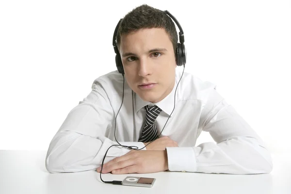 Üzletember alkalom-ban Hivatal zene fejhallgató — Stock Fotó