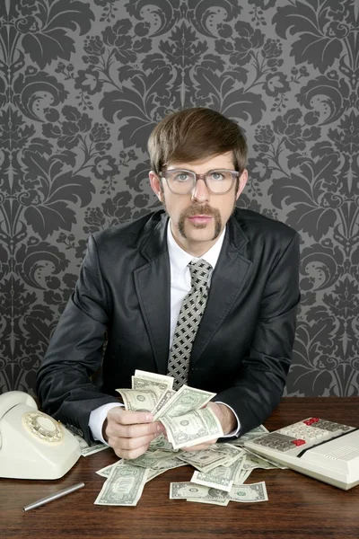 Empresario nerd contable dólar notas — Foto de Stock