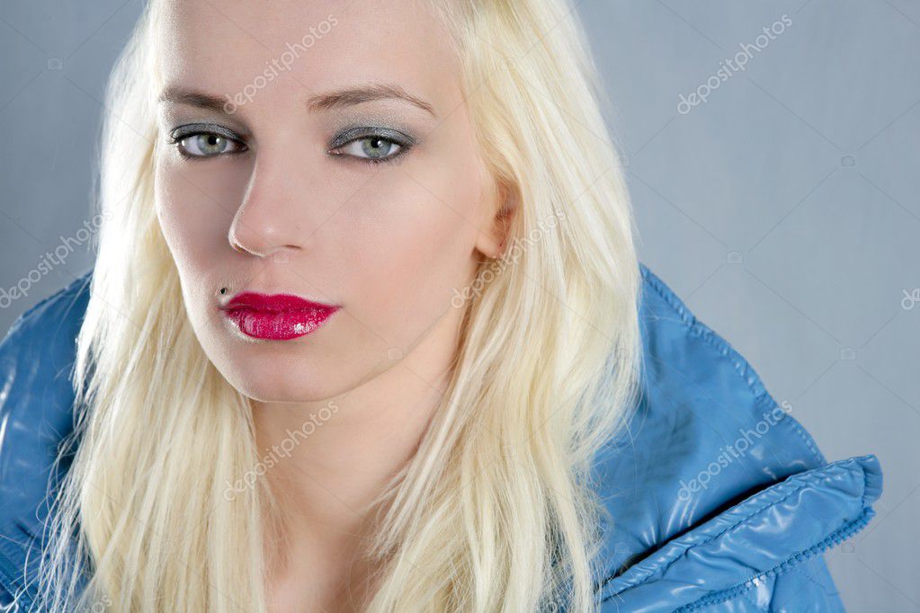 Weiblich Blond Blau Weiblich Blond Blau