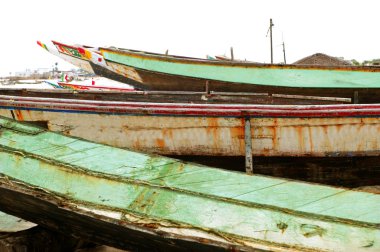 Afrika senegal atlantic coast balıkçı tekneleri