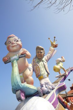 Fallas geleneksel karton insan figürleri