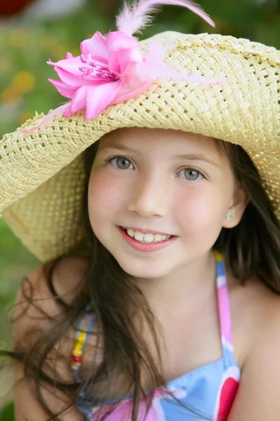 Close-up retrato de bela menina adolescente — Fotografia de Stock