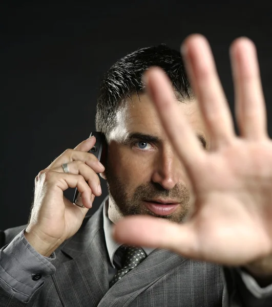 Homem de negócios irritado dizendo pare, mão — Fotografia de Stock