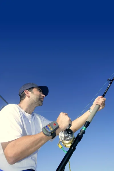 ロッドとリール釣りトローリング釣り人漁師 — ストック写真