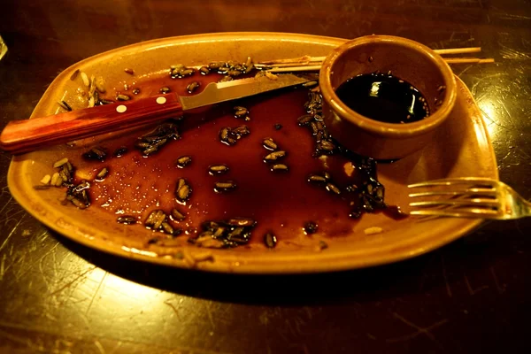 Ende Mittagessen, Abendessen, schmutziger Tisch — Stockfoto