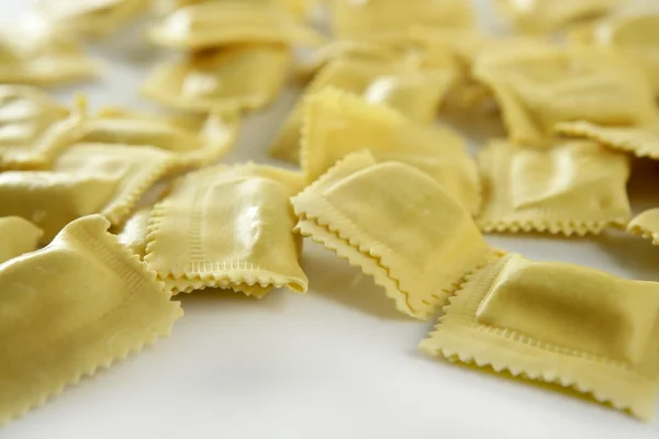 Pâtes italiennes fourrées au fromage texture — Photo