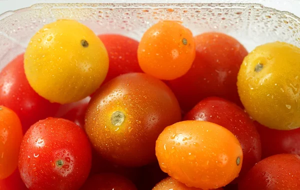 Küçük cherry multi renk domates çeşitli — Stok fotoğraf