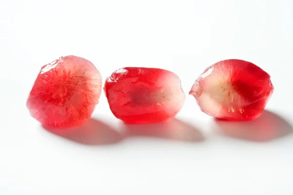 Гранат зерна макро деталь в яскраво-червоному — стокове фото