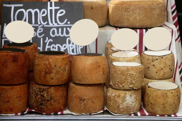 岁法国奶酪车轮堆积 — 图库照片