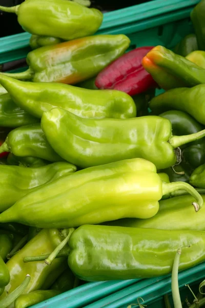 Green pepper texture in the marketplace — Stock Photo, Image