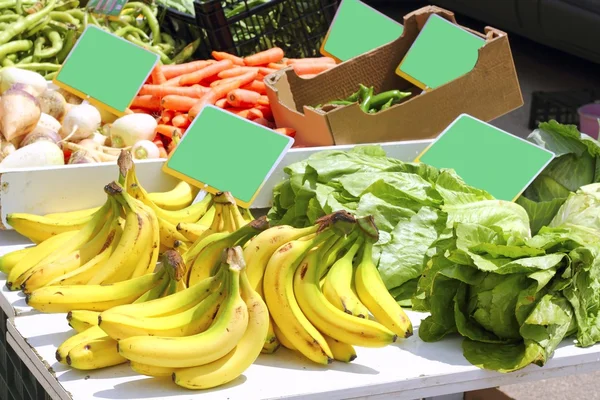 Piaci banán paprika saláta fehérrépa bab — Stock Fotó