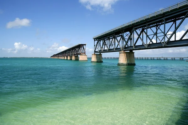 Florida chaves ponte quebrada, água azul-turquesa — Fotografia de Stock
