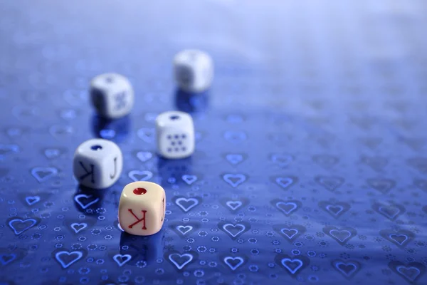 Poker dices renkli arka plan üzerinde — Stok fotoğraf