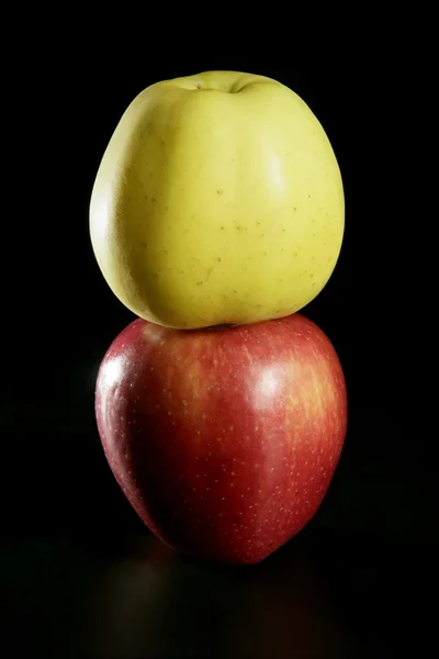 To Apple frugter makro nærbillede - Stock-foto