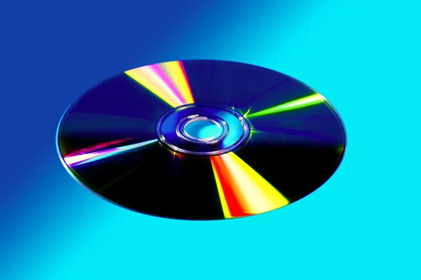Cd dvd schijf met kleurrijke reflexion — Stockfoto