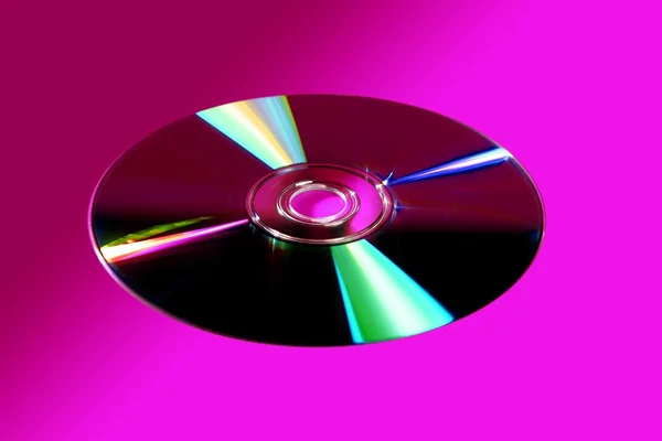 CD dvd disk s barevné reflexe — Stock fotografie