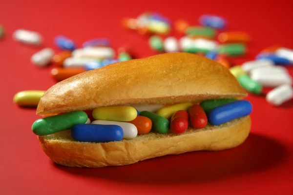 다채로운 캔디 달콤한 만든 샌드위치 — 스톡 사진