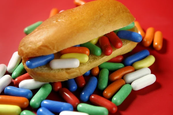 Sandwich fait de bonbons colorés sucrés — Photo