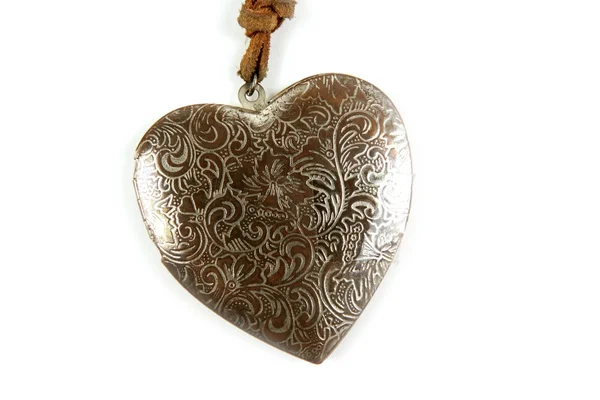 Ξύλινη καρδιά handcraft απομονωθεί σε λευκό — Φωτογραφία Αρχείου