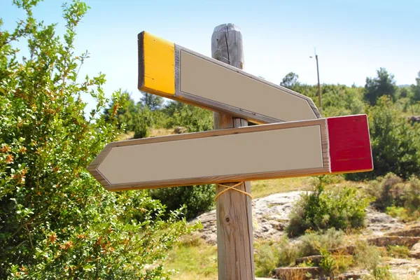 Madeira copyspace tráfego sinal ao ar livre montanha — Fotografia de Stock