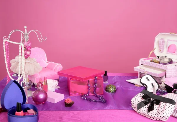 Барби стиль моды макияж тщеславие туалетный столик — стоковое фото